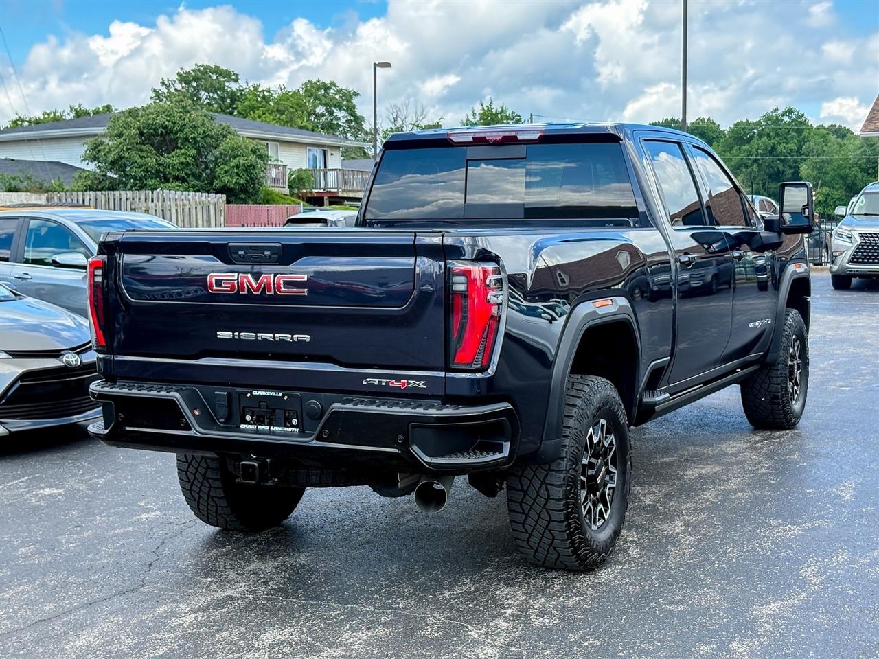 GMC Sierra 2500HD AT4X Crew Cab 4WD 2024