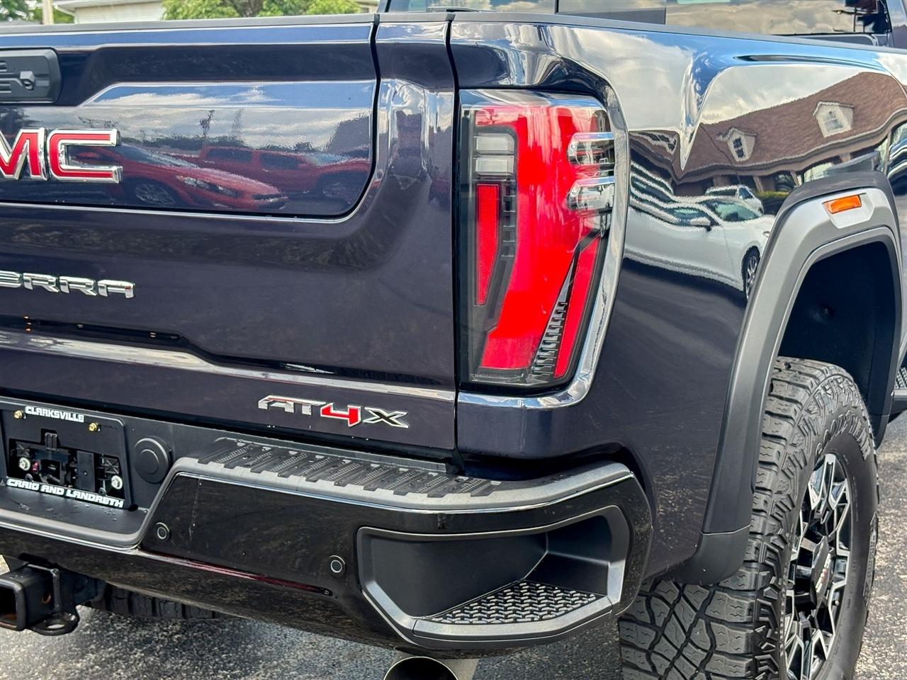 GMC Sierra 2500HD AT4X Crew Cab 4WD 2024
