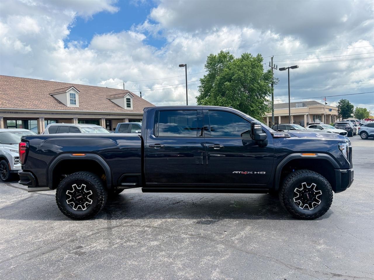 GMC Sierra 2500HD AT4X Crew Cab 4WD 2024