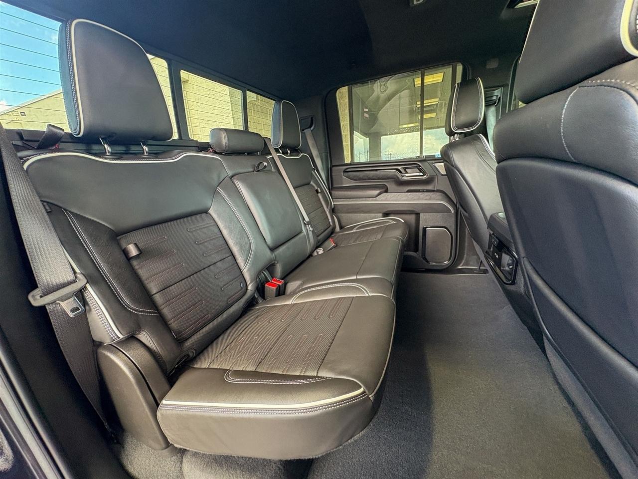 GMC Sierra 2500HD AT4X Crew Cab 4WD 2024