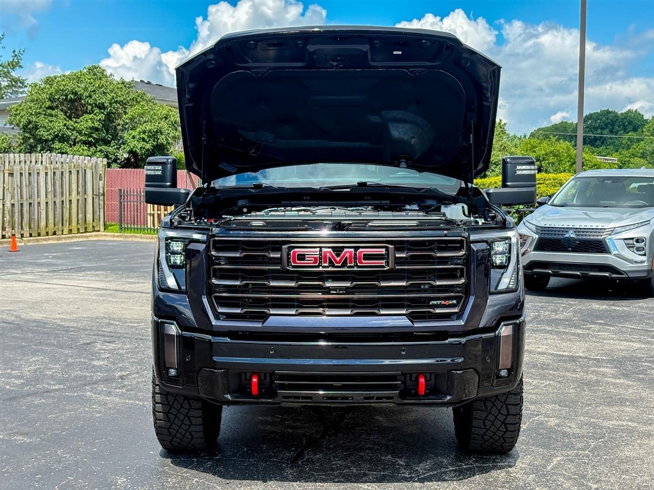 GMC Sierra 2500HD AT4X Crew Cab 4WD 2024