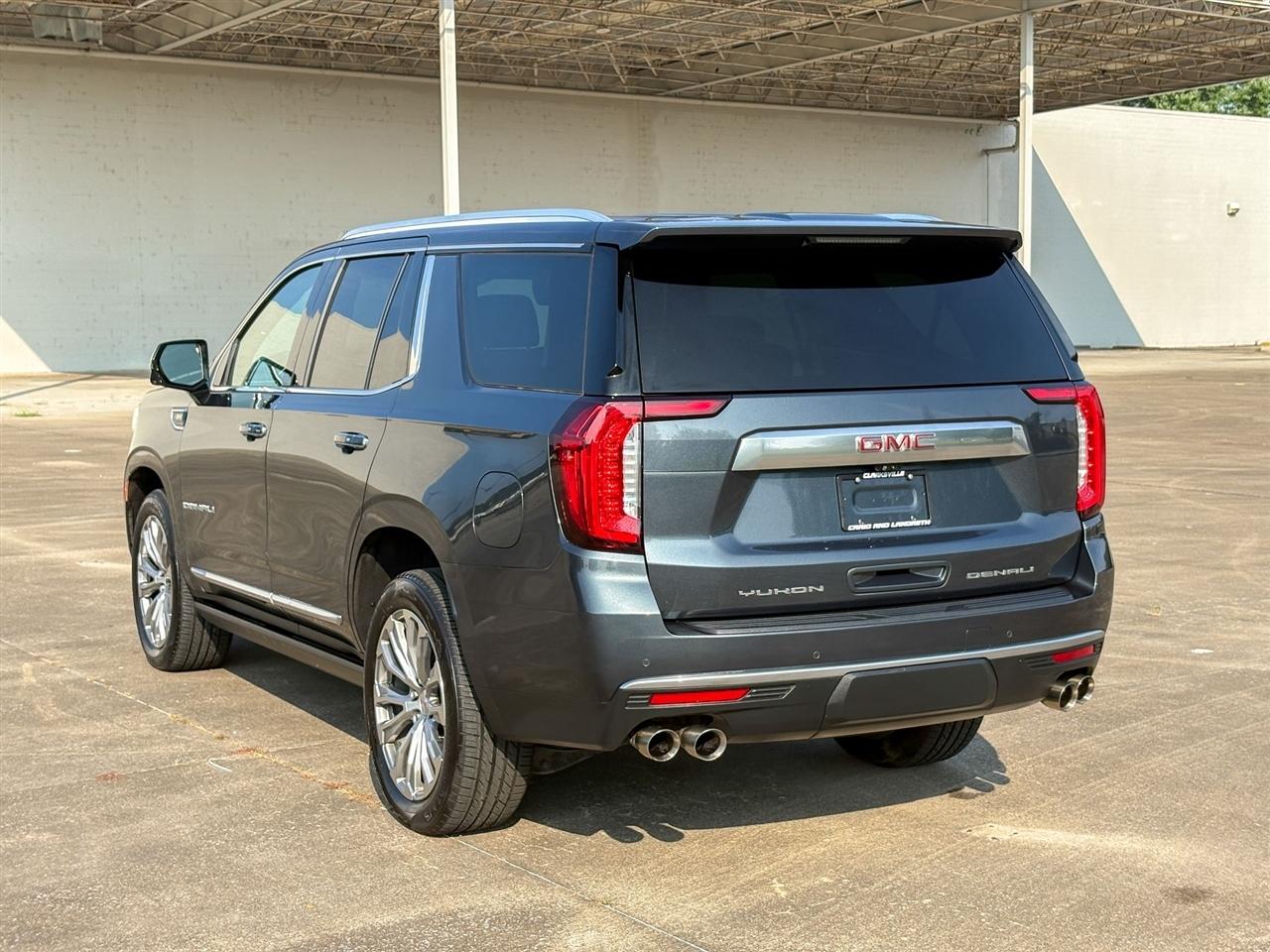 GMC Yukon Denali 4WD 2021