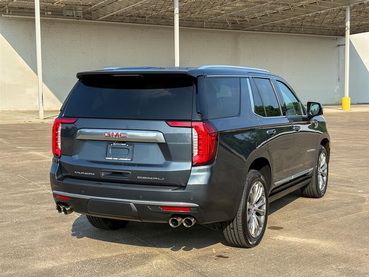 GMC Yukon Denali 4WD 2021
