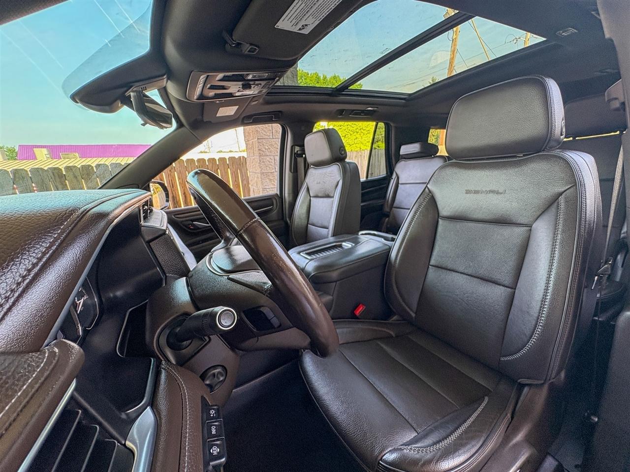 GMC Yukon Denali 4WD 2021