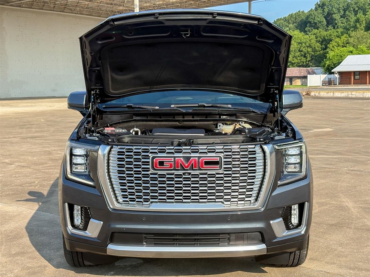 GMC Yukon Denali 4WD 2021