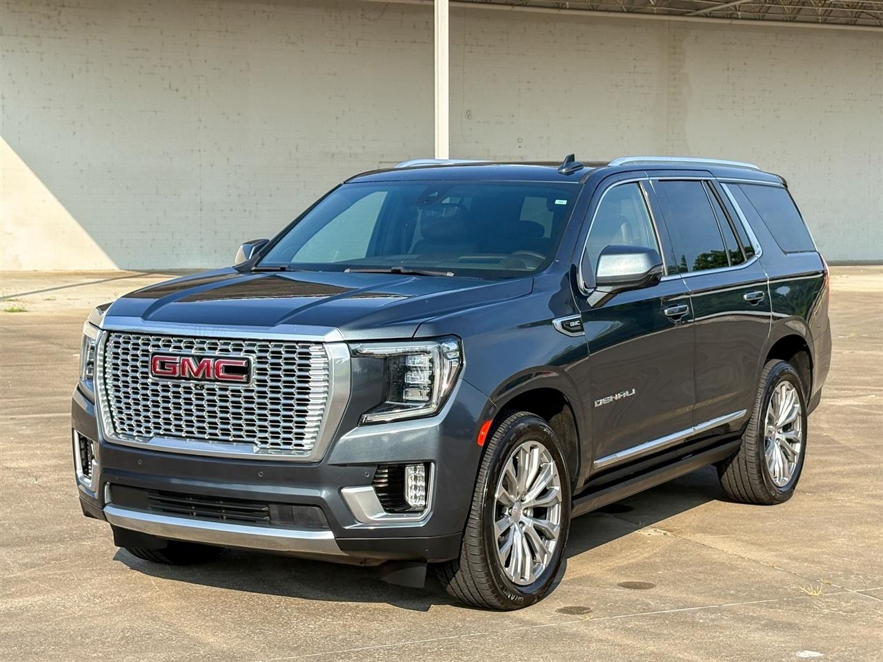 GMC Yukon Denali 4WD 2021