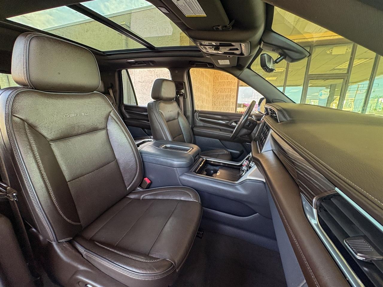 GMC Yukon Denali 4WD 2021