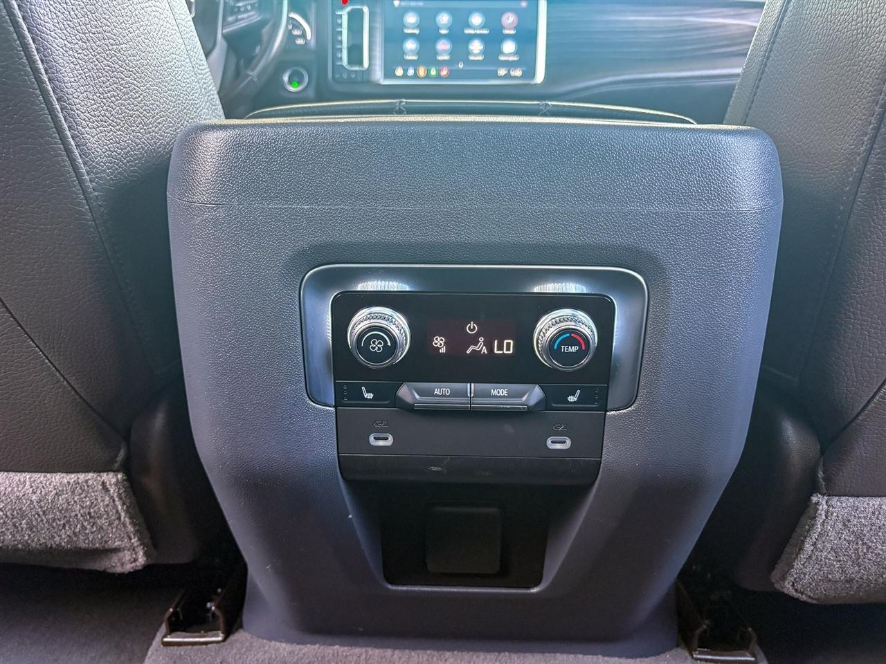 GMC Yukon Denali 4WD 2021