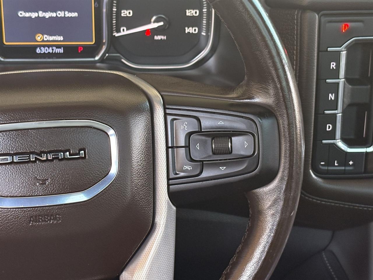 GMC Yukon Denali 4WD 2021