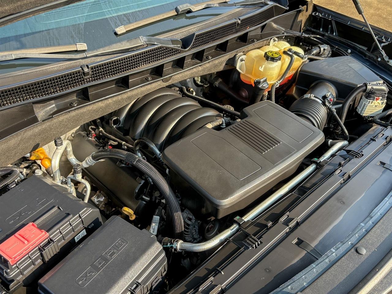 GMC Yukon Denali 4WD 2021