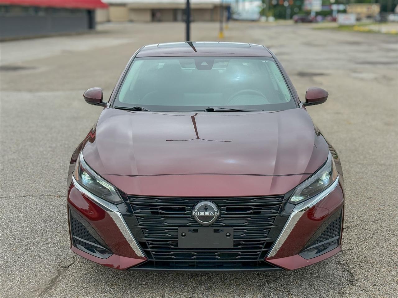 Nissan Altima  2024