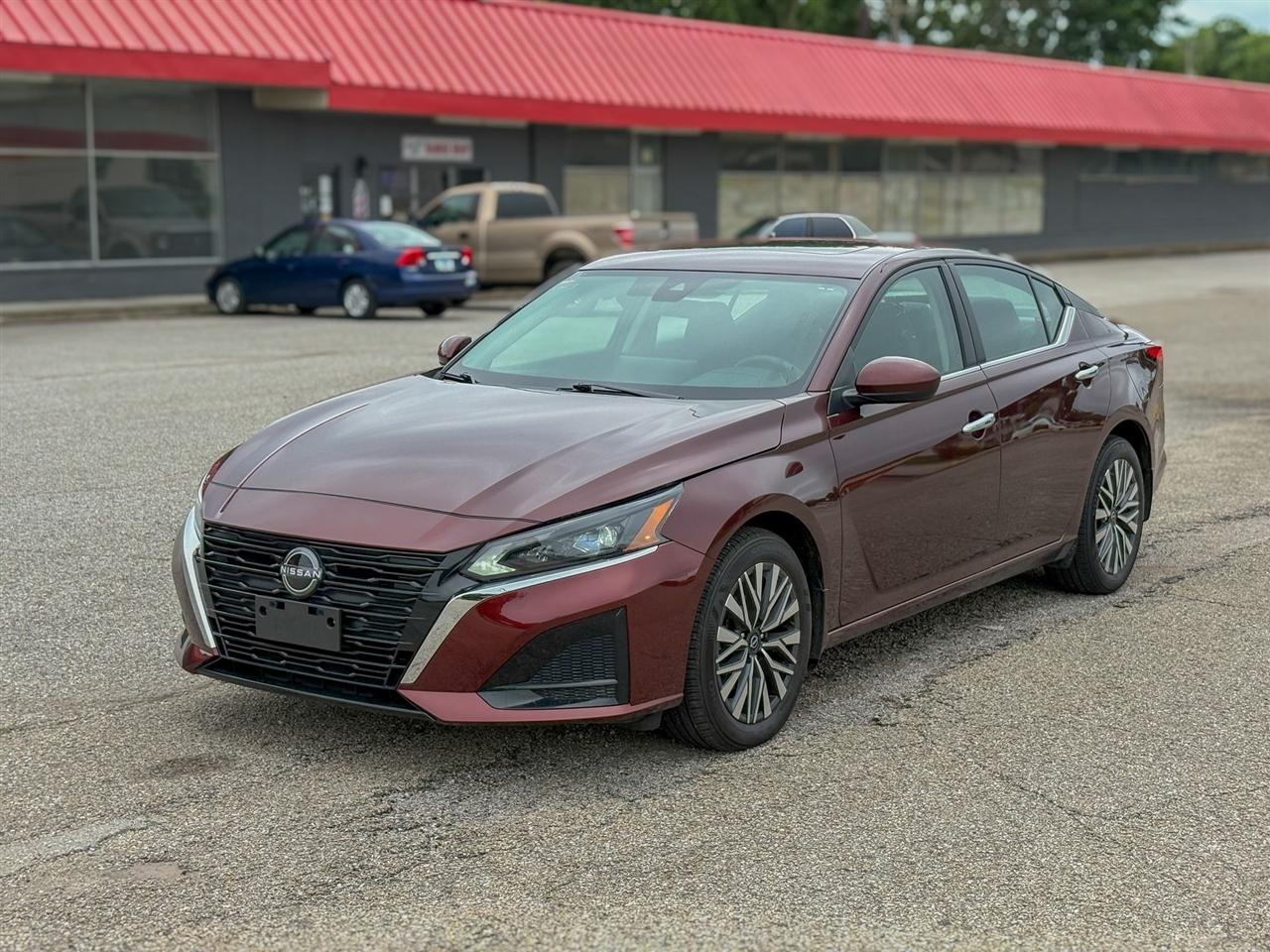 Nissan Altima  2024