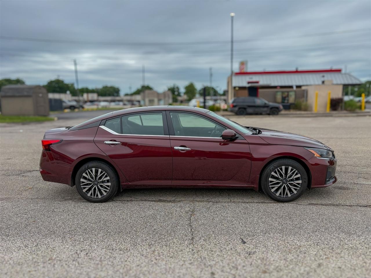 Nissan Altima  2024