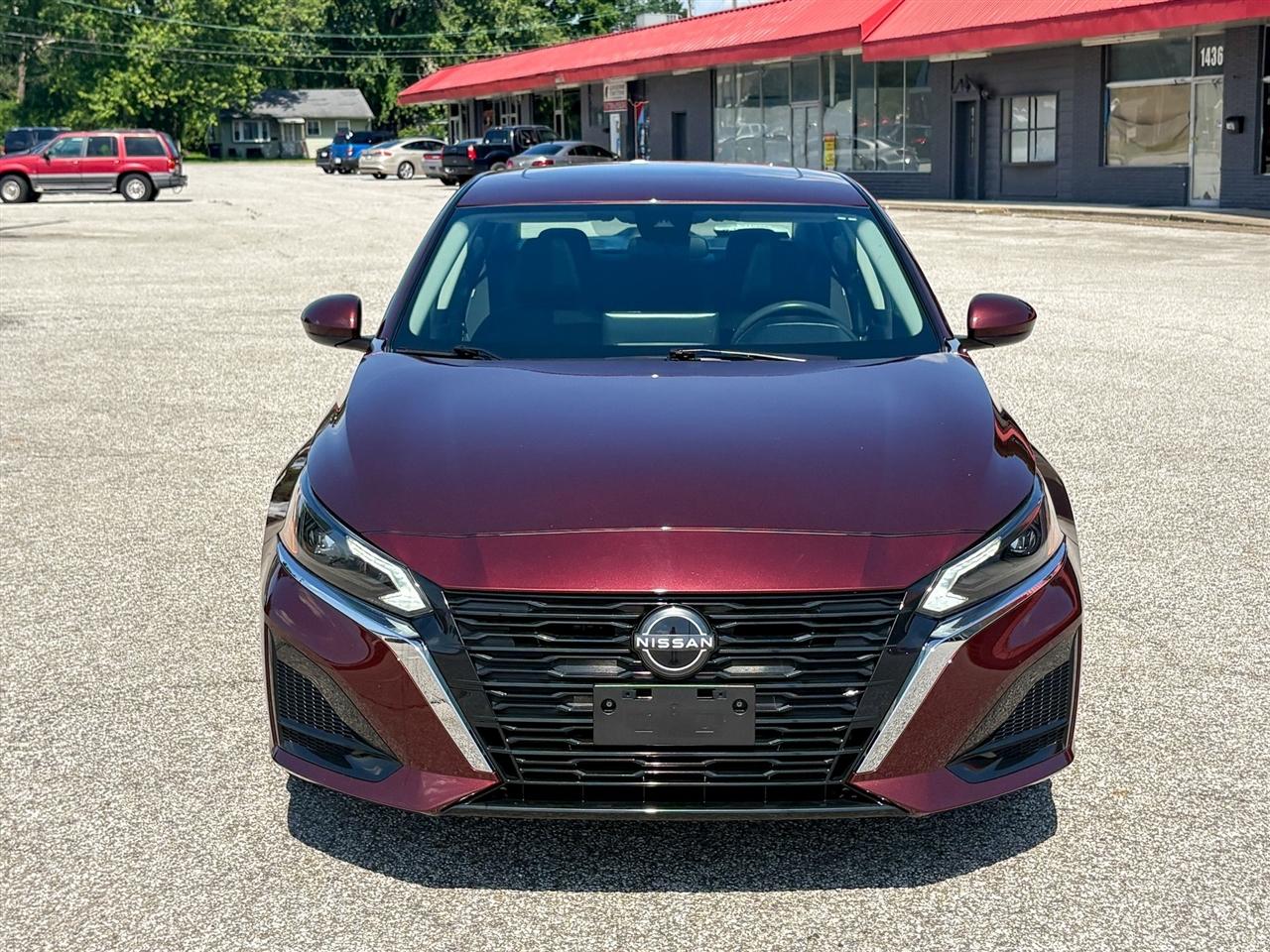 Nissan Altima  2024