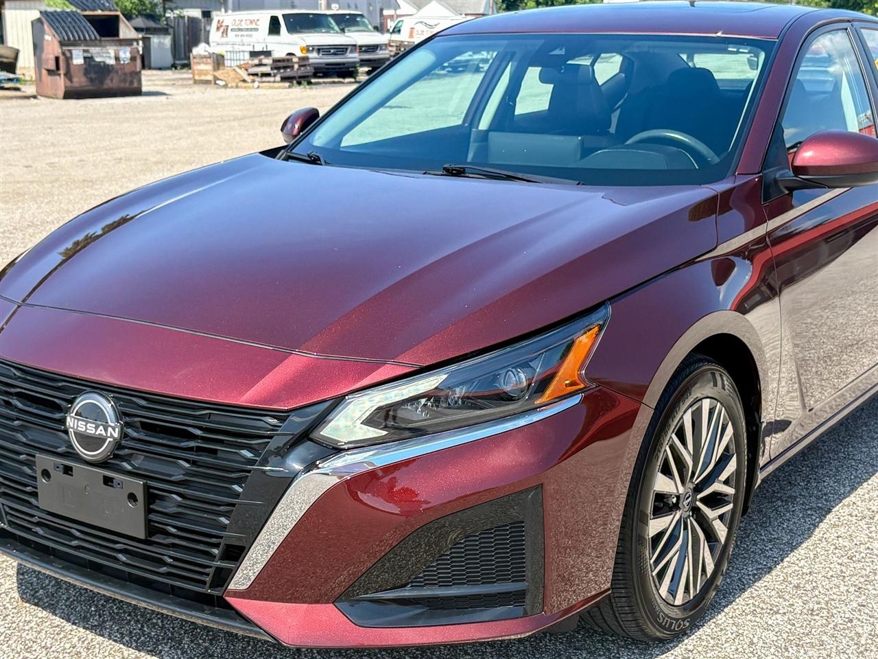 Nissan Altima  2024