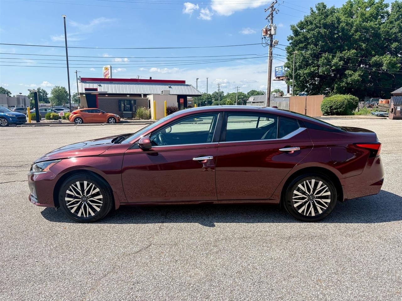 Nissan Altima  2024