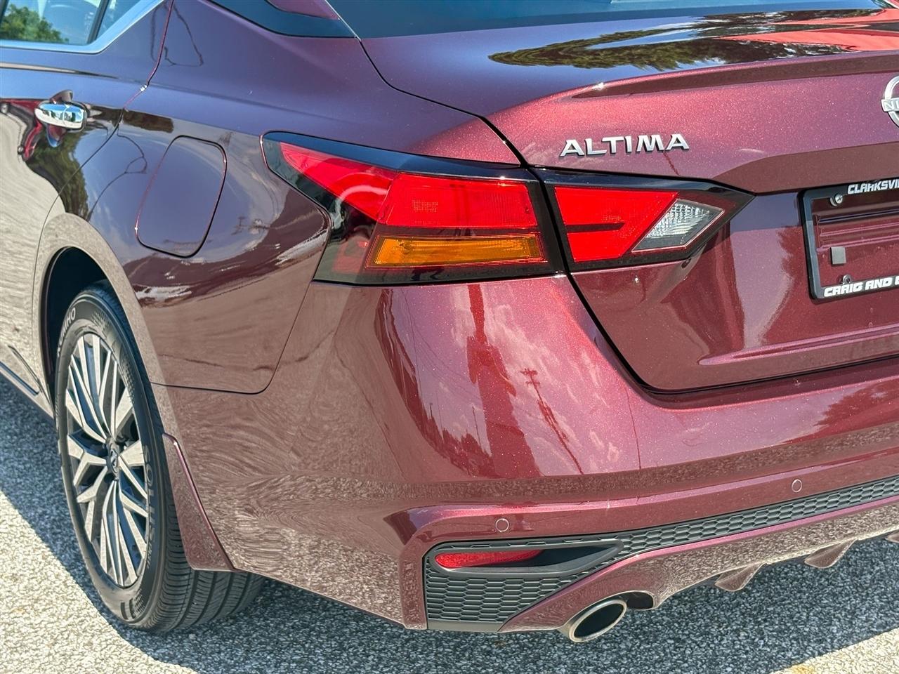 Nissan Altima  2024
