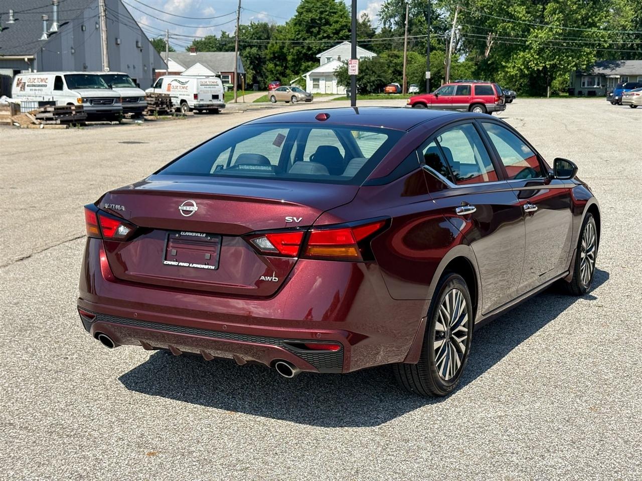 Nissan Altima  2024