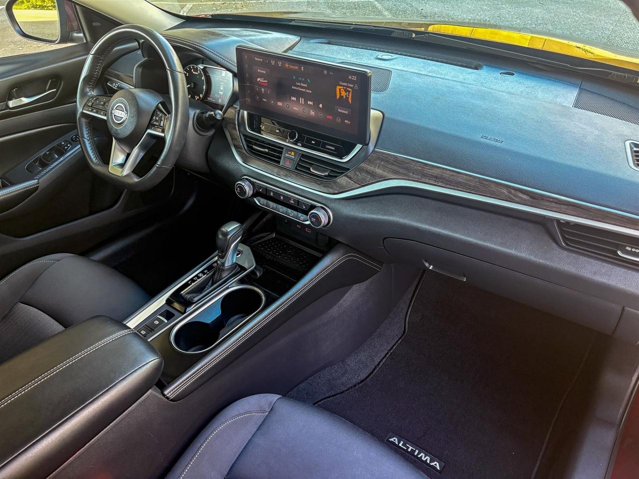 Nissan Altima  2024