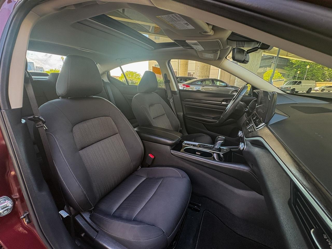 Nissan Altima  2024