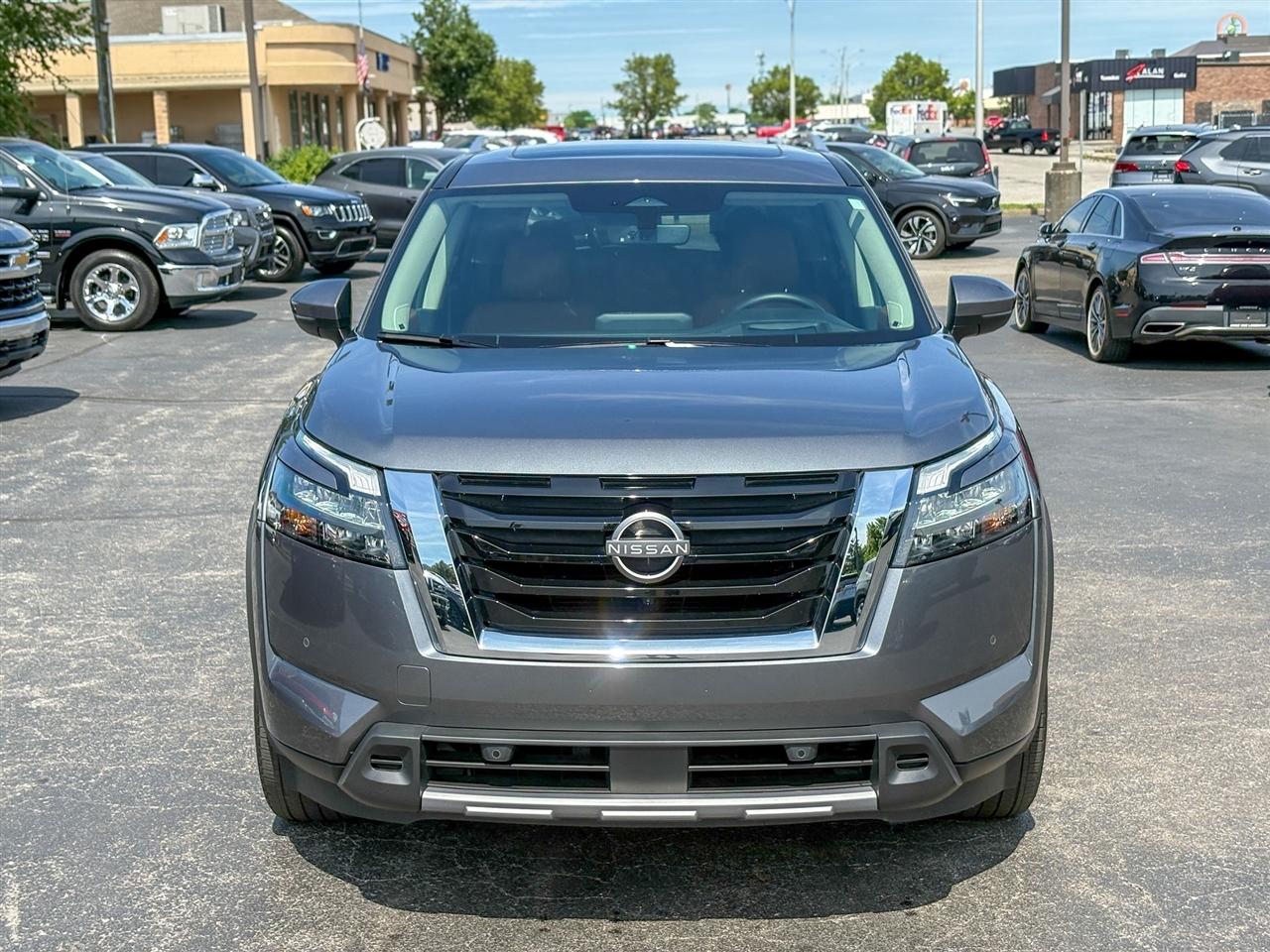 Nissan Pathfinder  2025