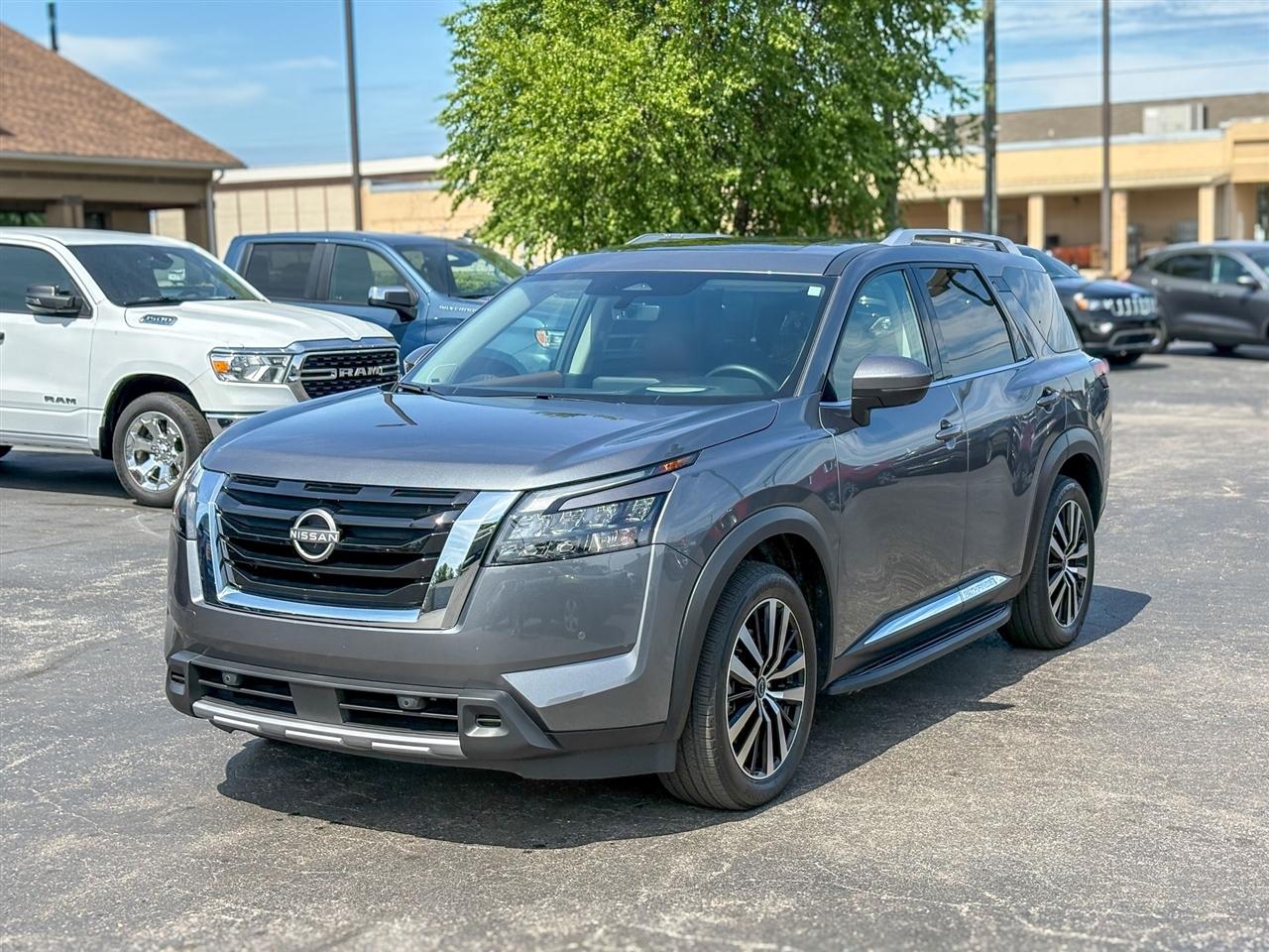 Nissan Pathfinder  2025