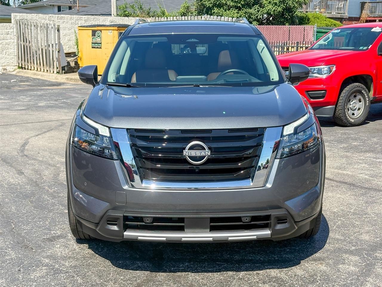Nissan Pathfinder  2025