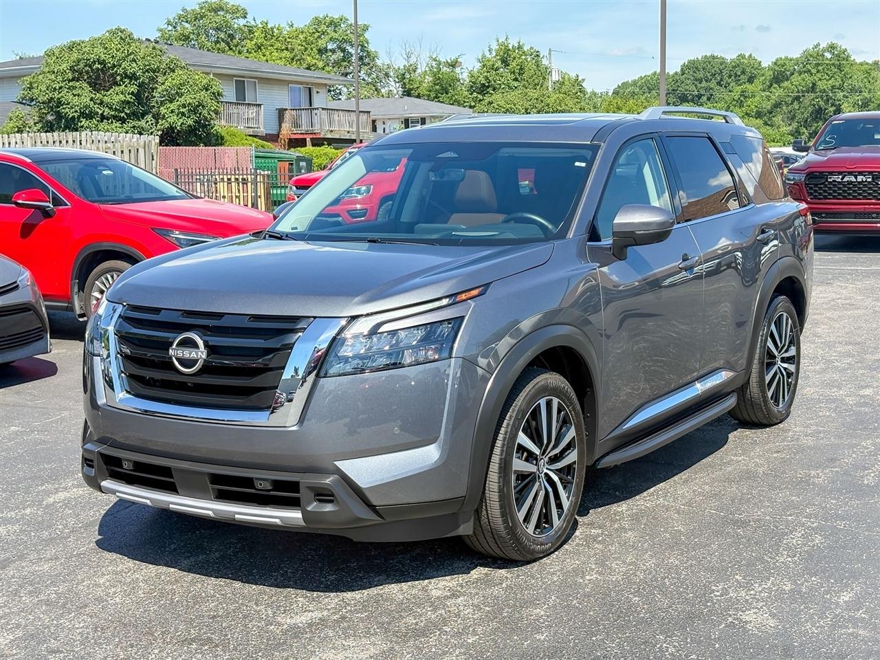 Nissan Pathfinder  2025