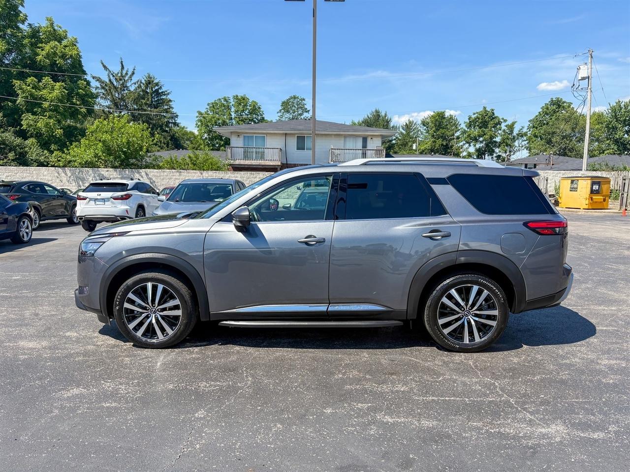 Nissan Pathfinder  2025