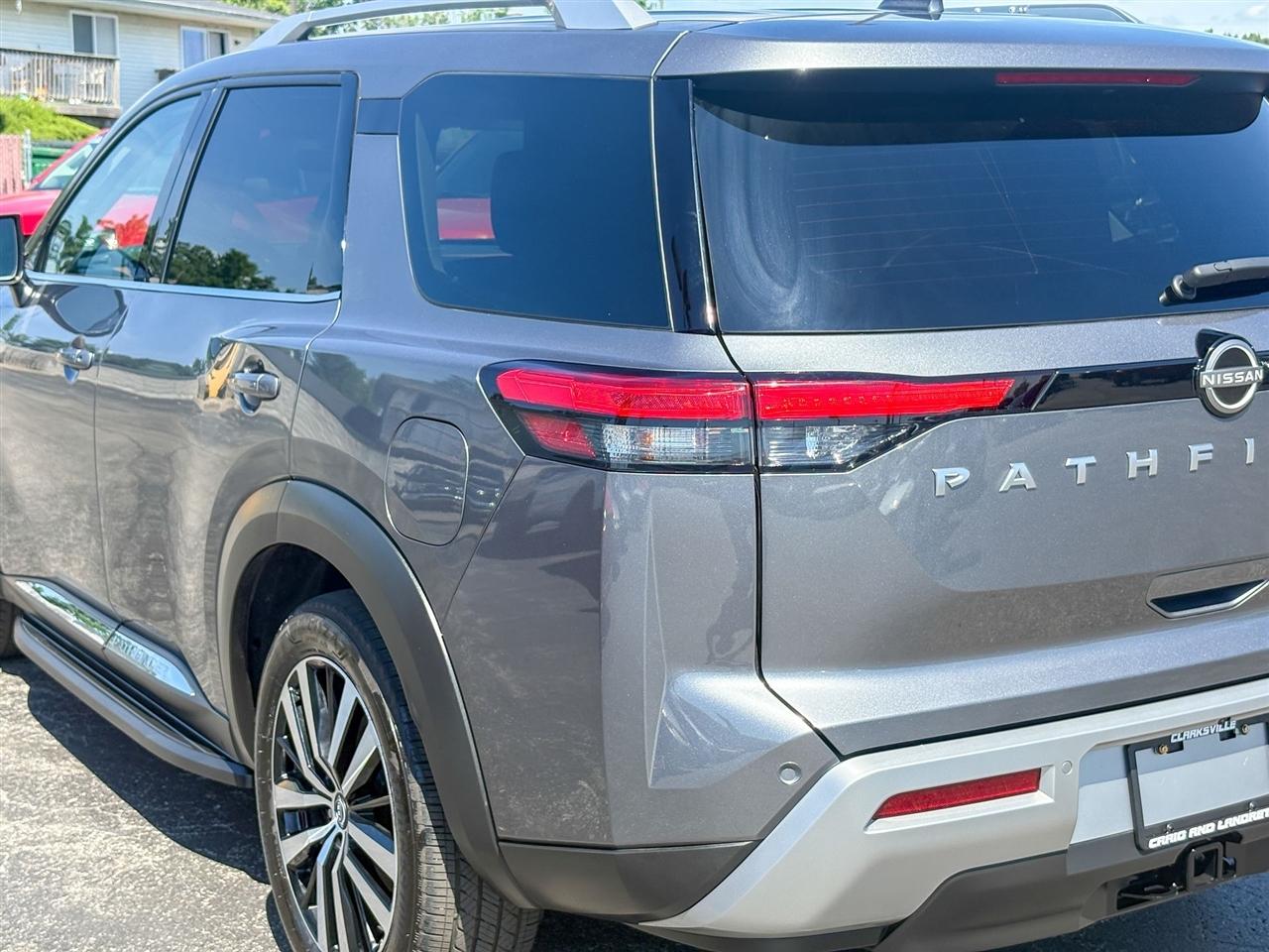 Nissan Pathfinder  2025