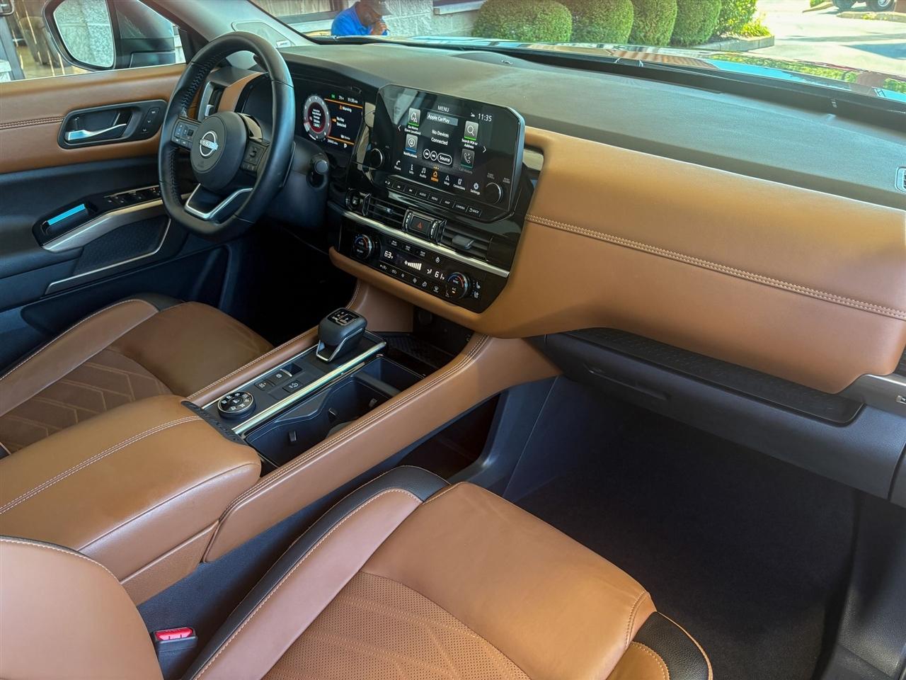 Nissan Pathfinder  2025