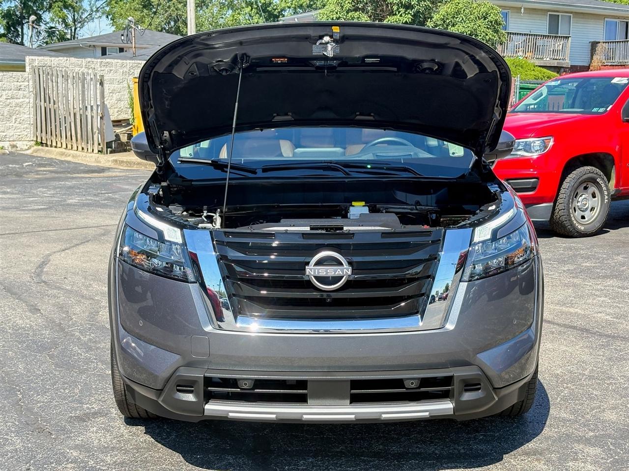Nissan Pathfinder  2025