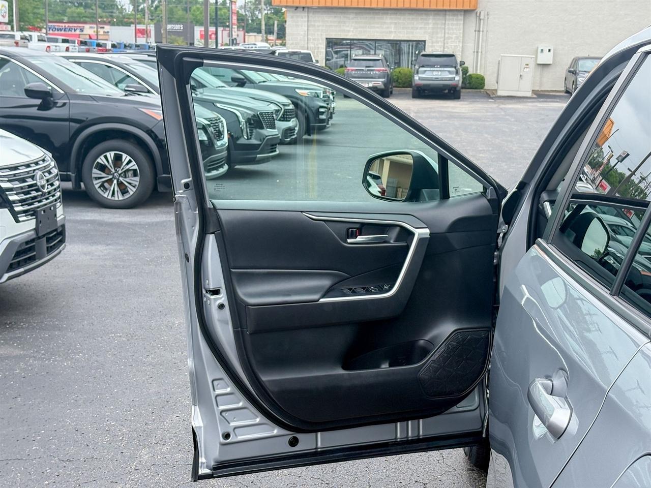 Toyota RAV4  2022