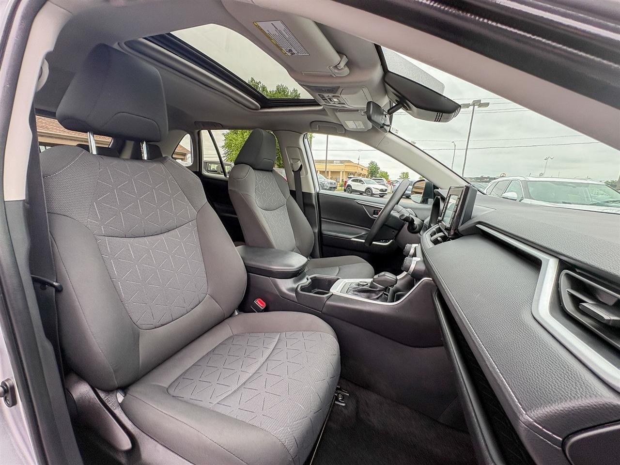 Toyota RAV4  2022