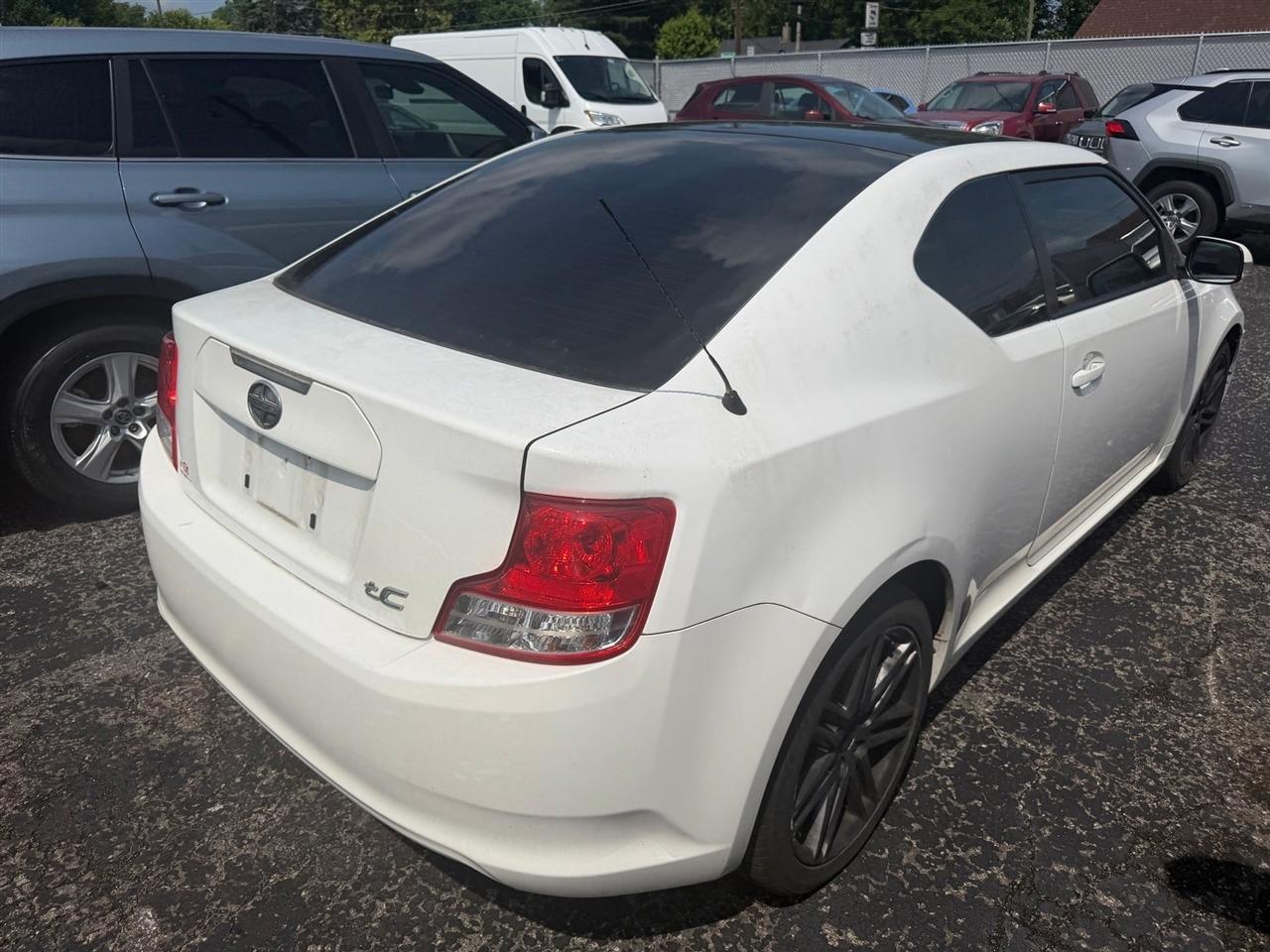 Scion tC  2012
