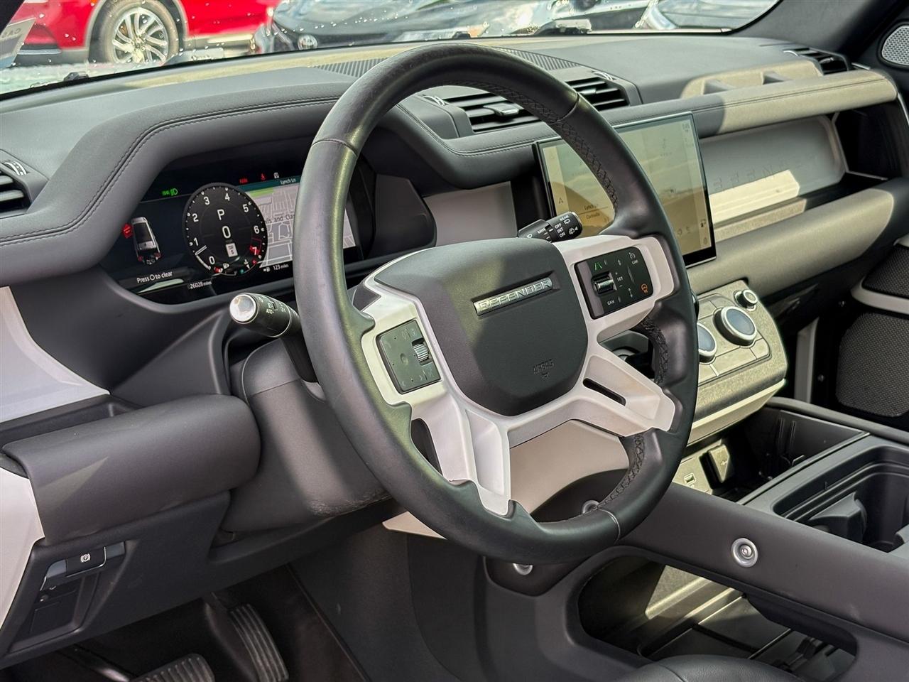 2024 Land Rover Defender 130 S P300's photo