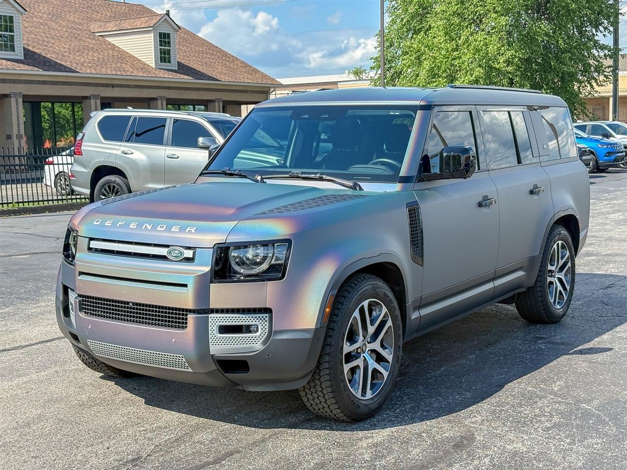 Land Rover Defender  2024