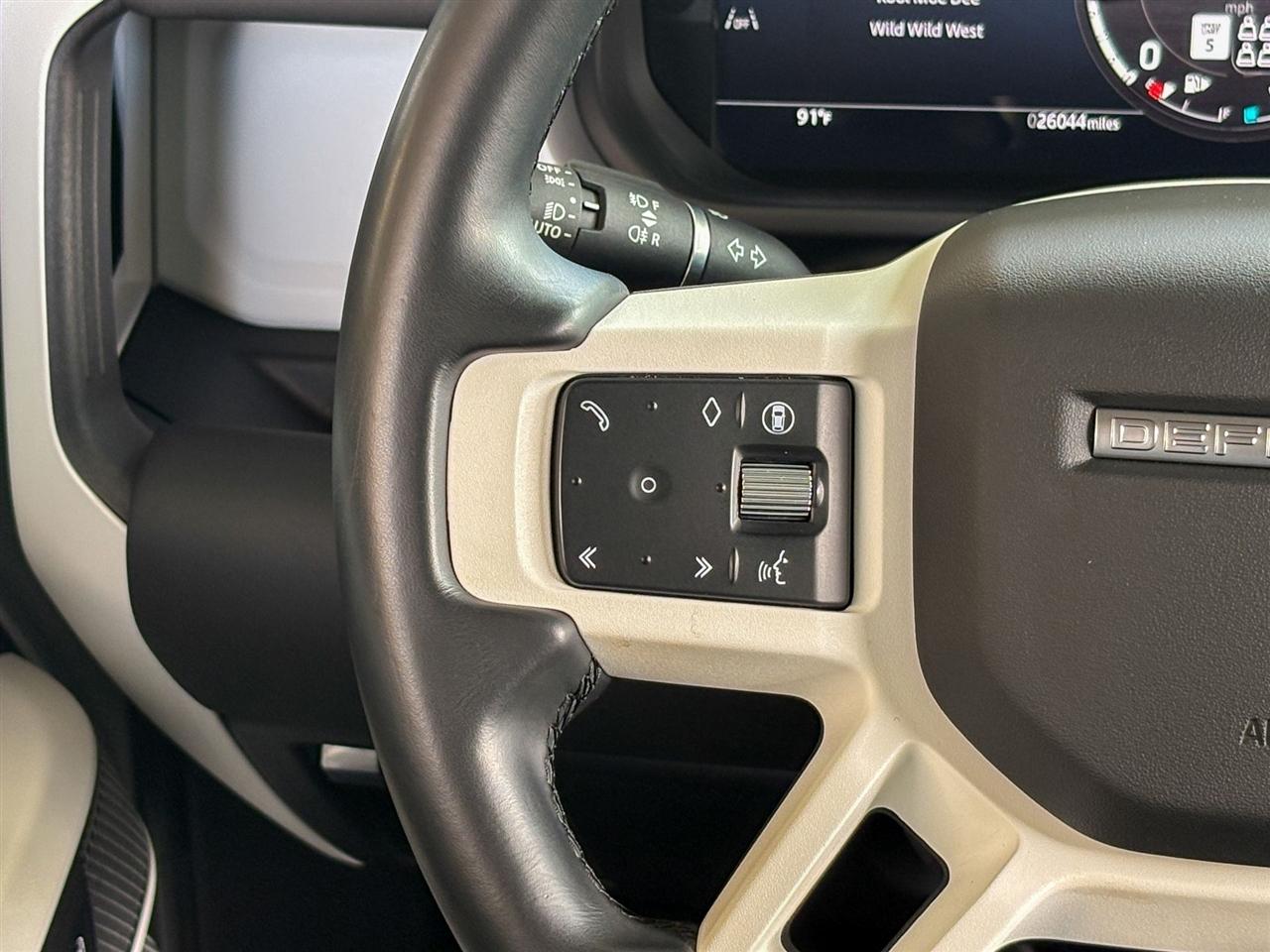 Land Rover Defender  2024