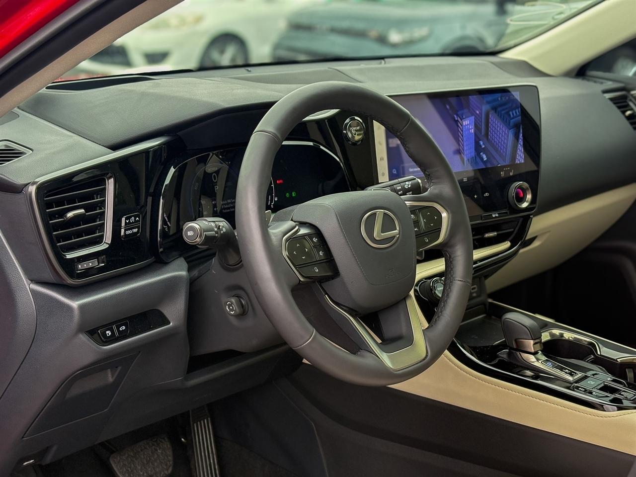 Lexus NX  2025