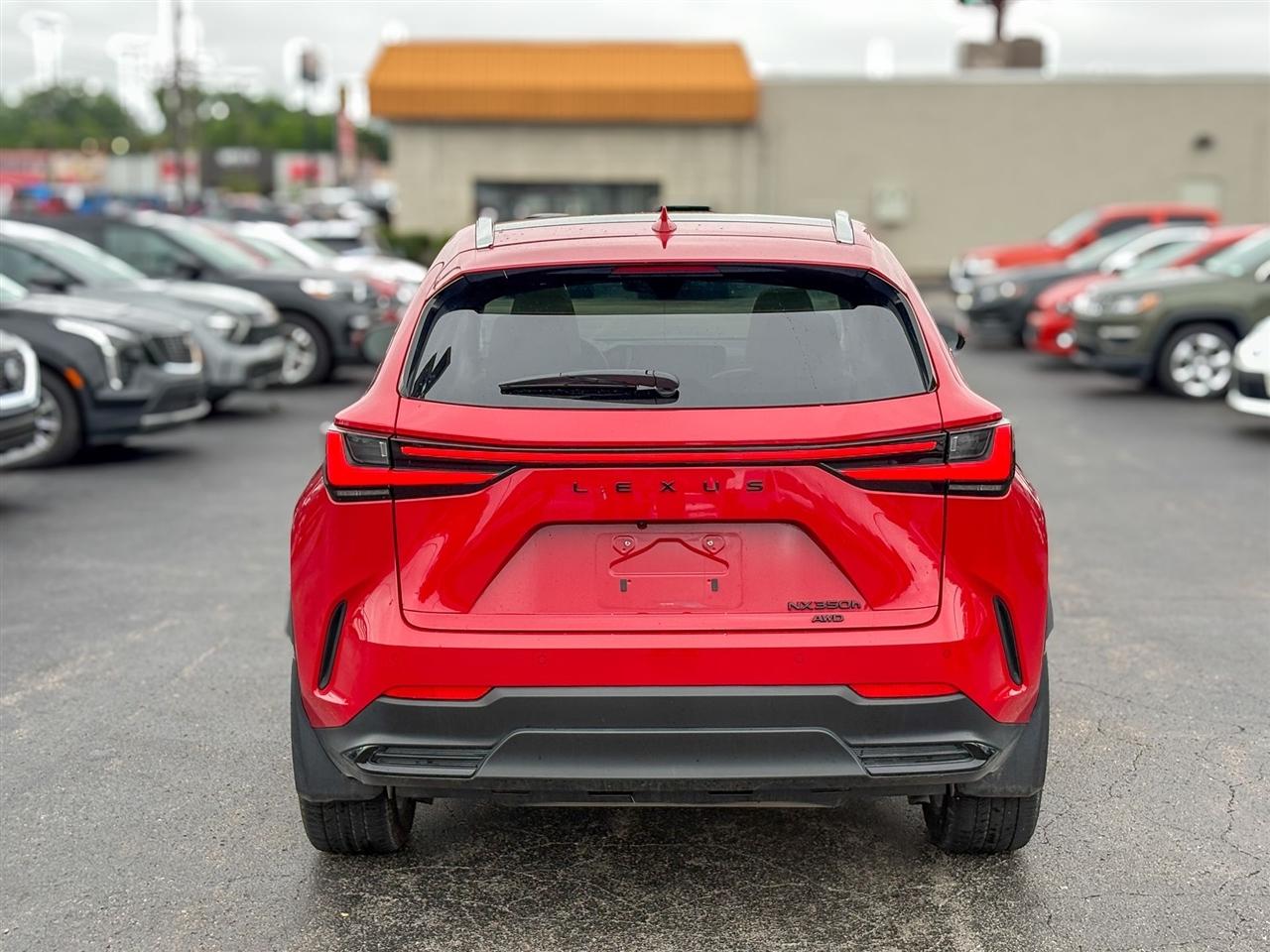 Lexus NX  2025