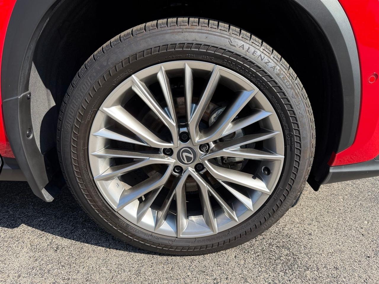 Lexus NX 350h Luxury 2025