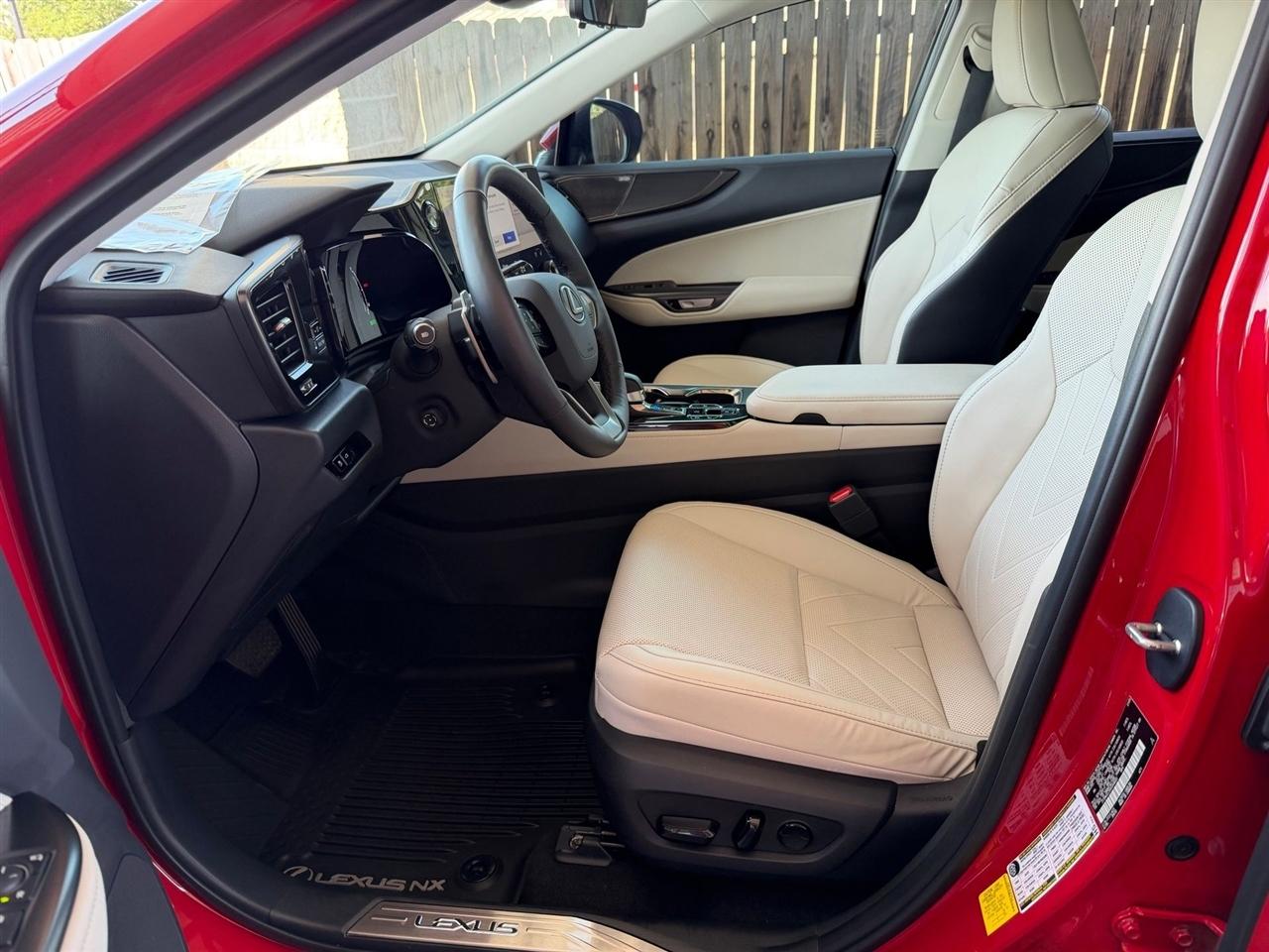 Lexus NX 350h Luxury 2025