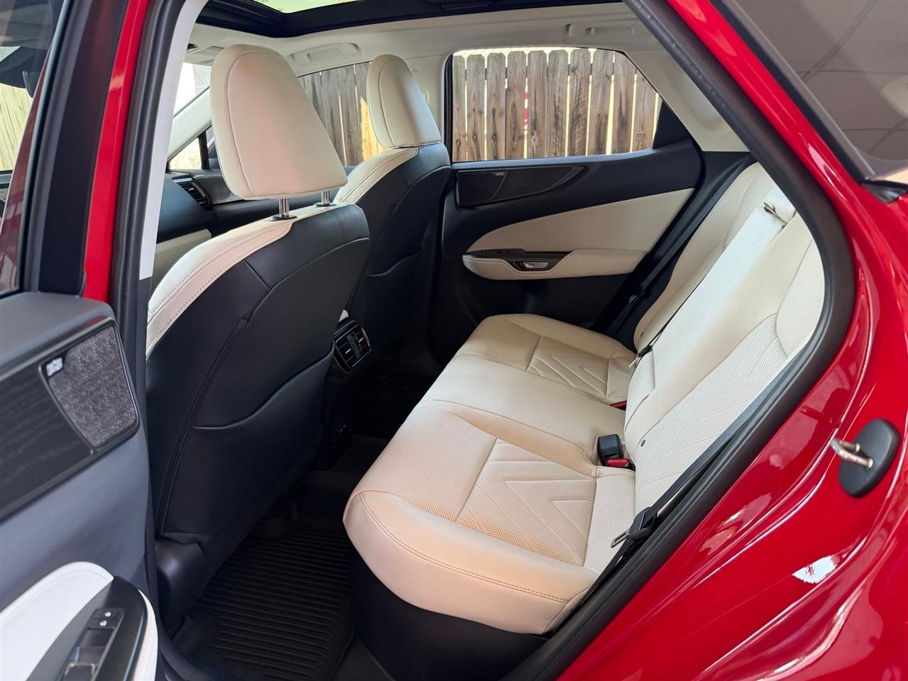 Lexus NX 350h Luxury 2025