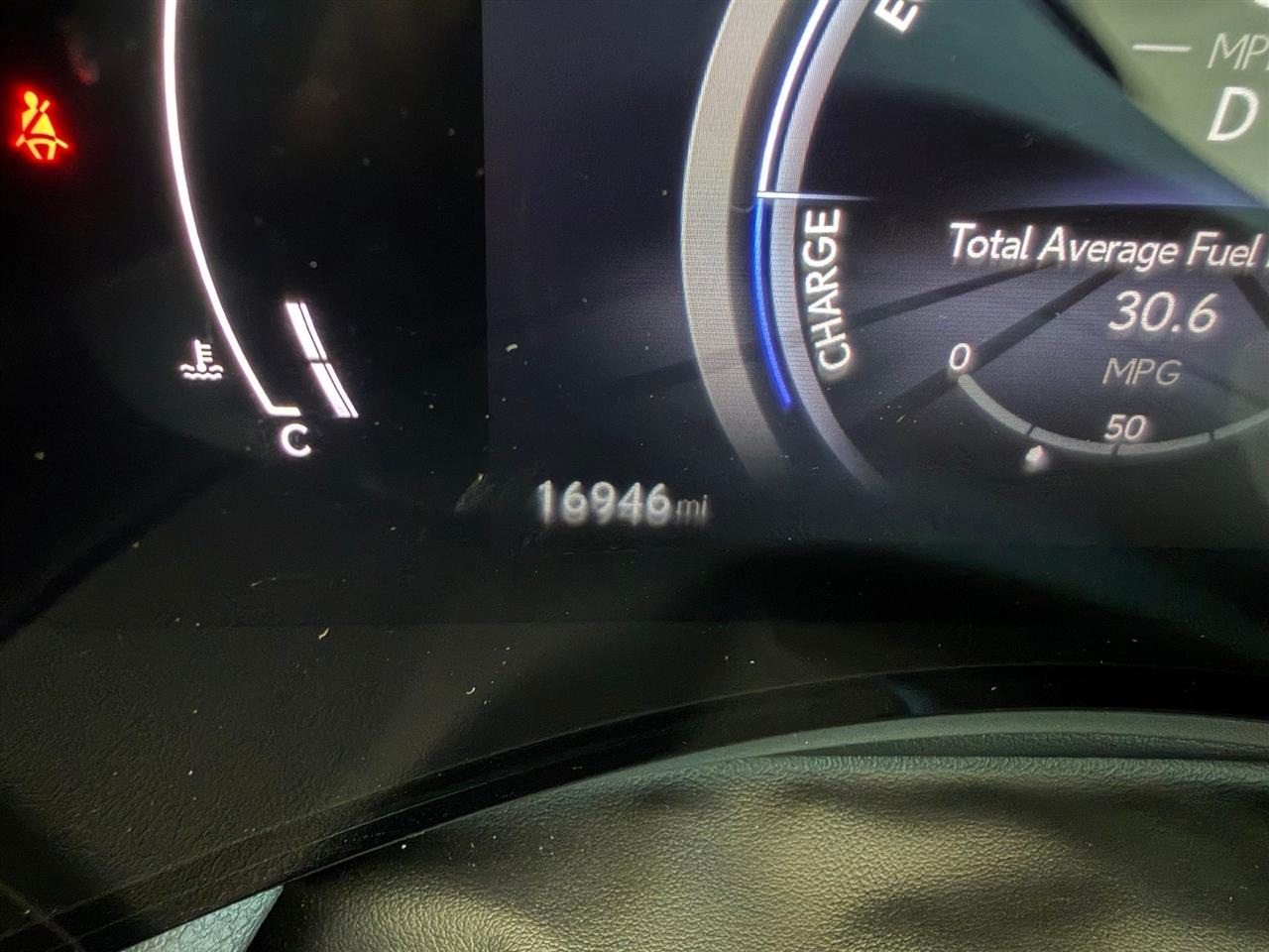 Lexus NX 350h Luxury 2025