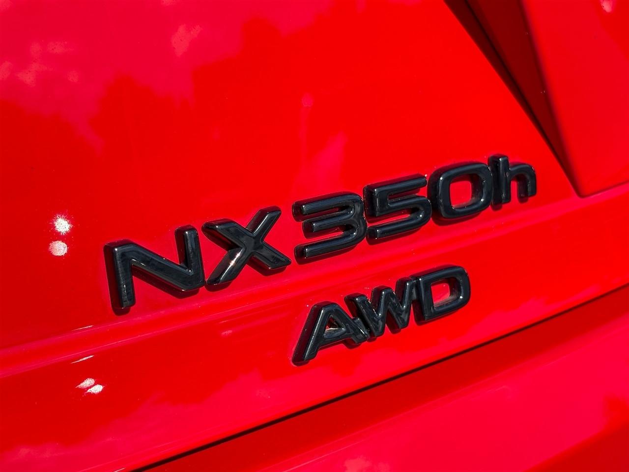 Lexus NX 350h Luxury 2025