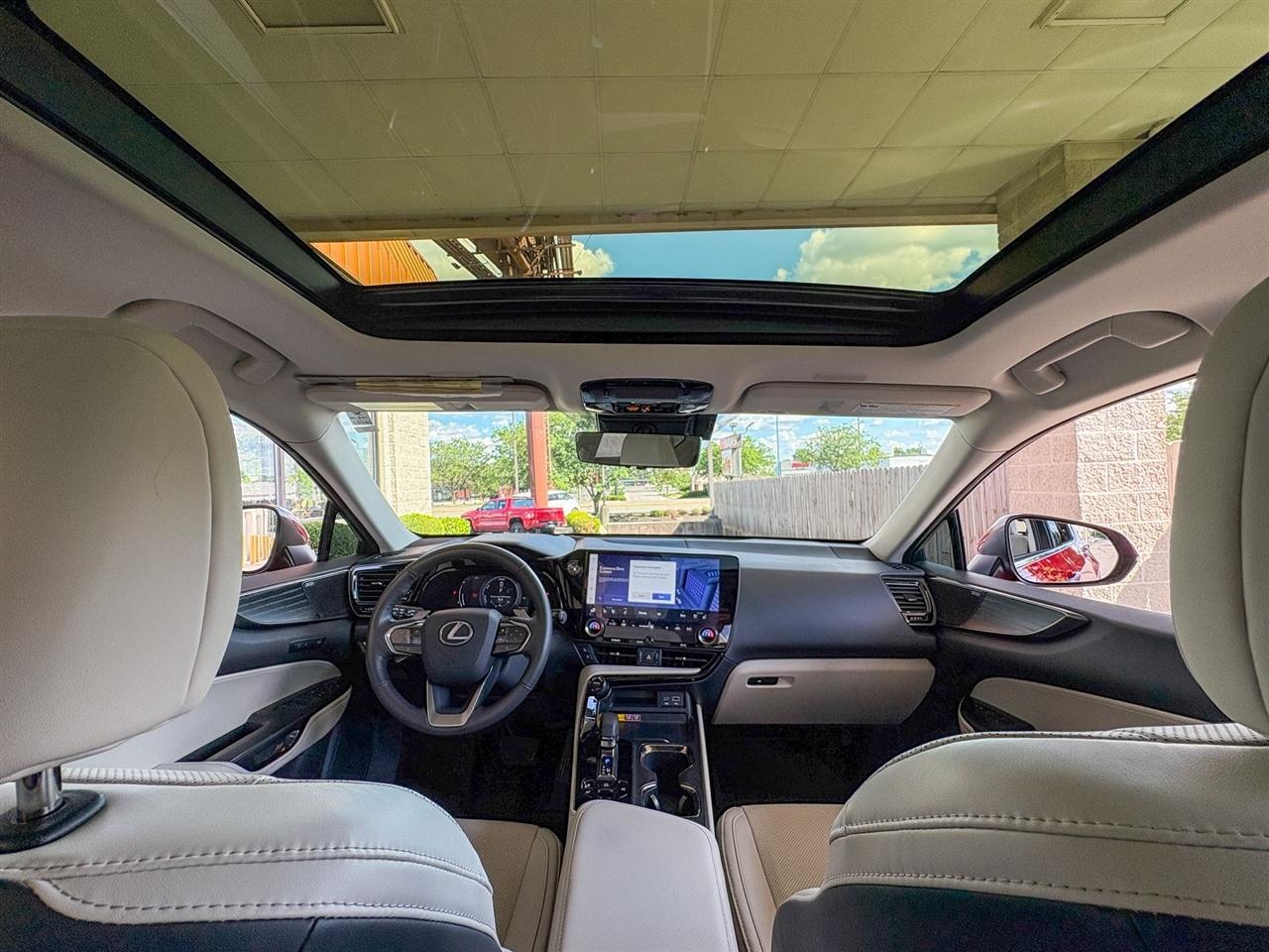 Lexus NX 350h Luxury 2025
