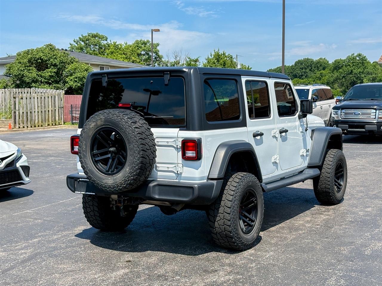 Jeep Wrangler  2018