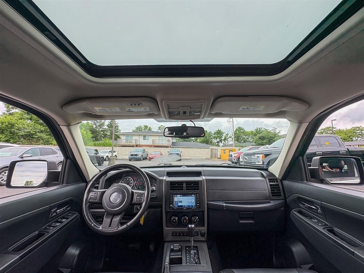 Jeep Liberty  2012