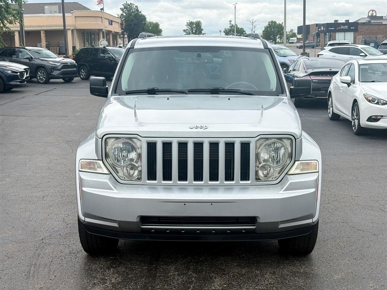 Jeep Liberty  2012
