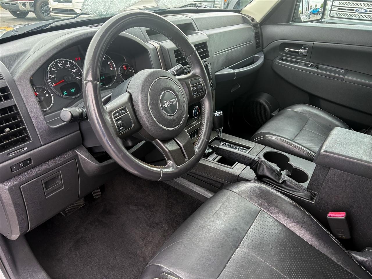Jeep Liberty  2012